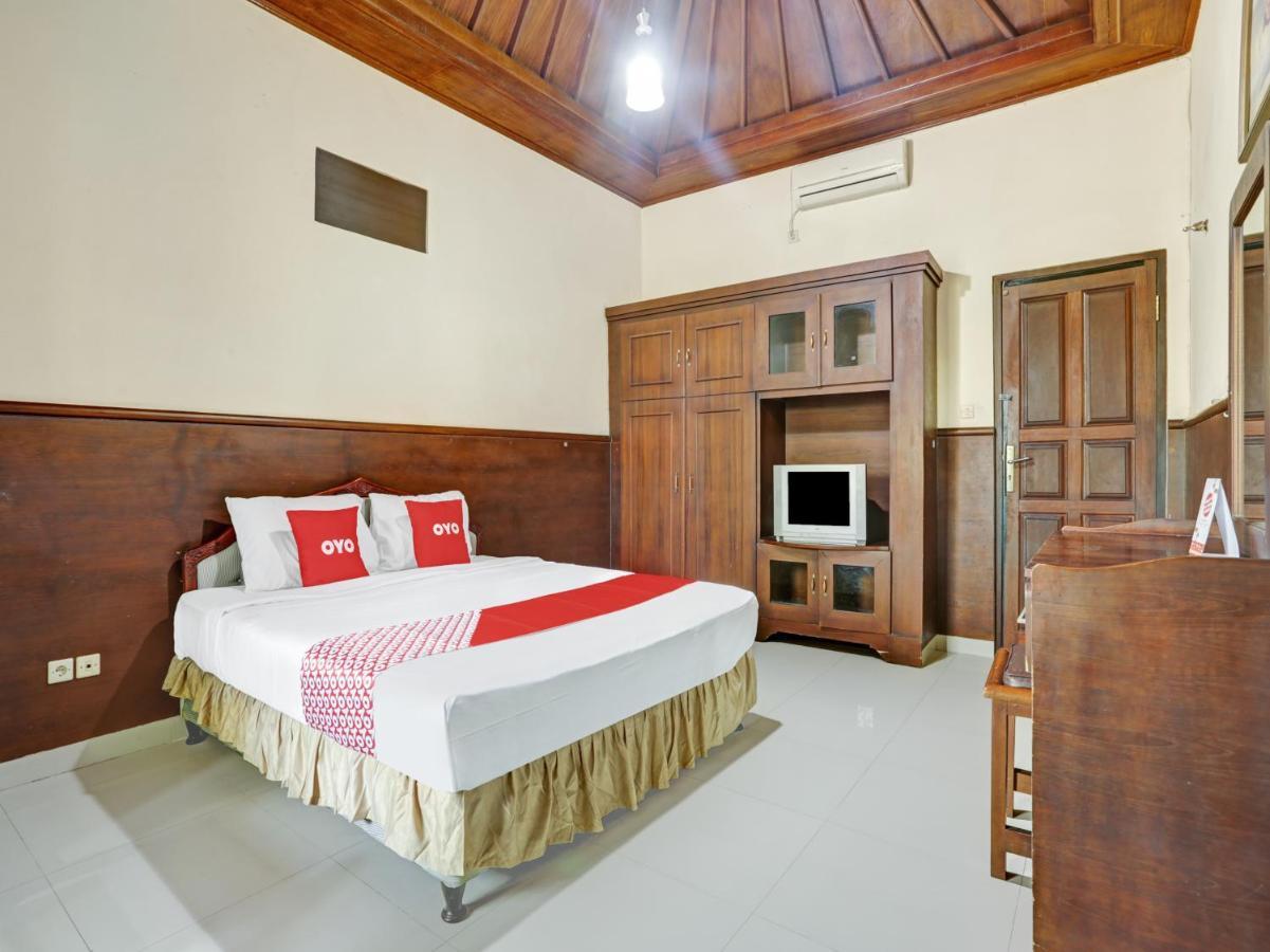 Oyo 90411 Pondok 828 Taman Residence Pesanggaran Buitenkant foto