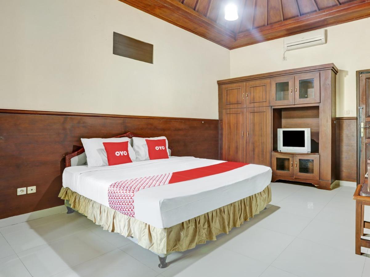 Oyo 90411 Pondok 828 Taman Residence Pesanggaran Buitenkant foto